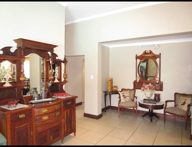 900M² BUSINESS FOR SALE IN SINOVILLE